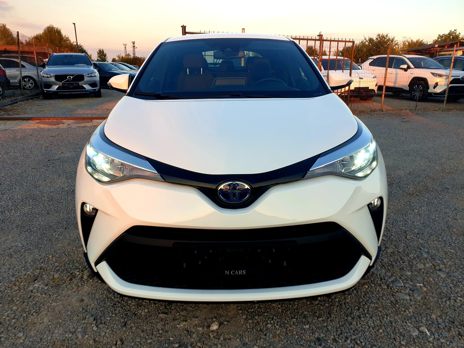 Toyota C-HR 2, 0 / 184 кс / 50 560 км / ФРАНЦИЯ/ГАРАНЦИЯ  - изображение 2