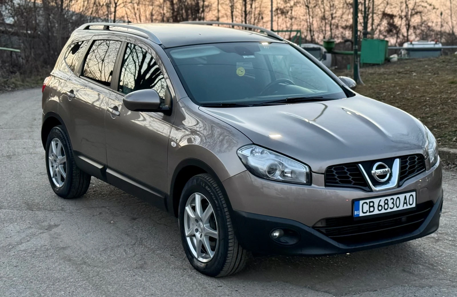 Nissan Qashqai 7MESTA PANORAMA 4х4 - изображение 2