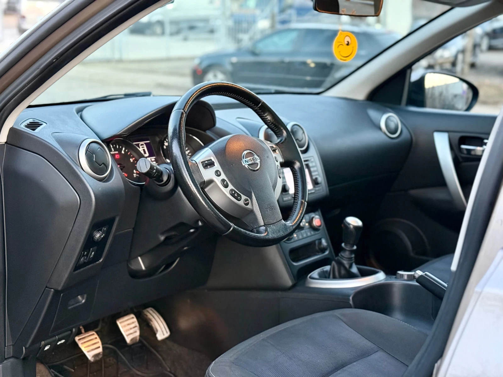 Nissan Qashqai 7MESTA PANORAMA 4х4 - изображение 5
