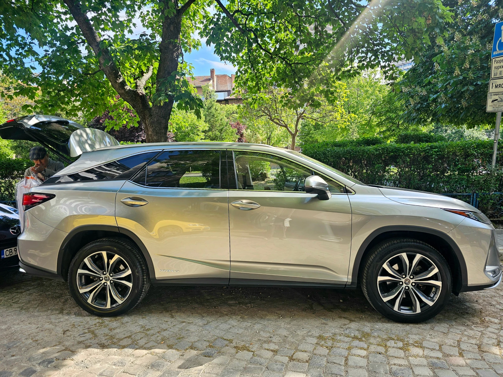 Lexus RX 450h plus AWD 4X4 - изображение 3