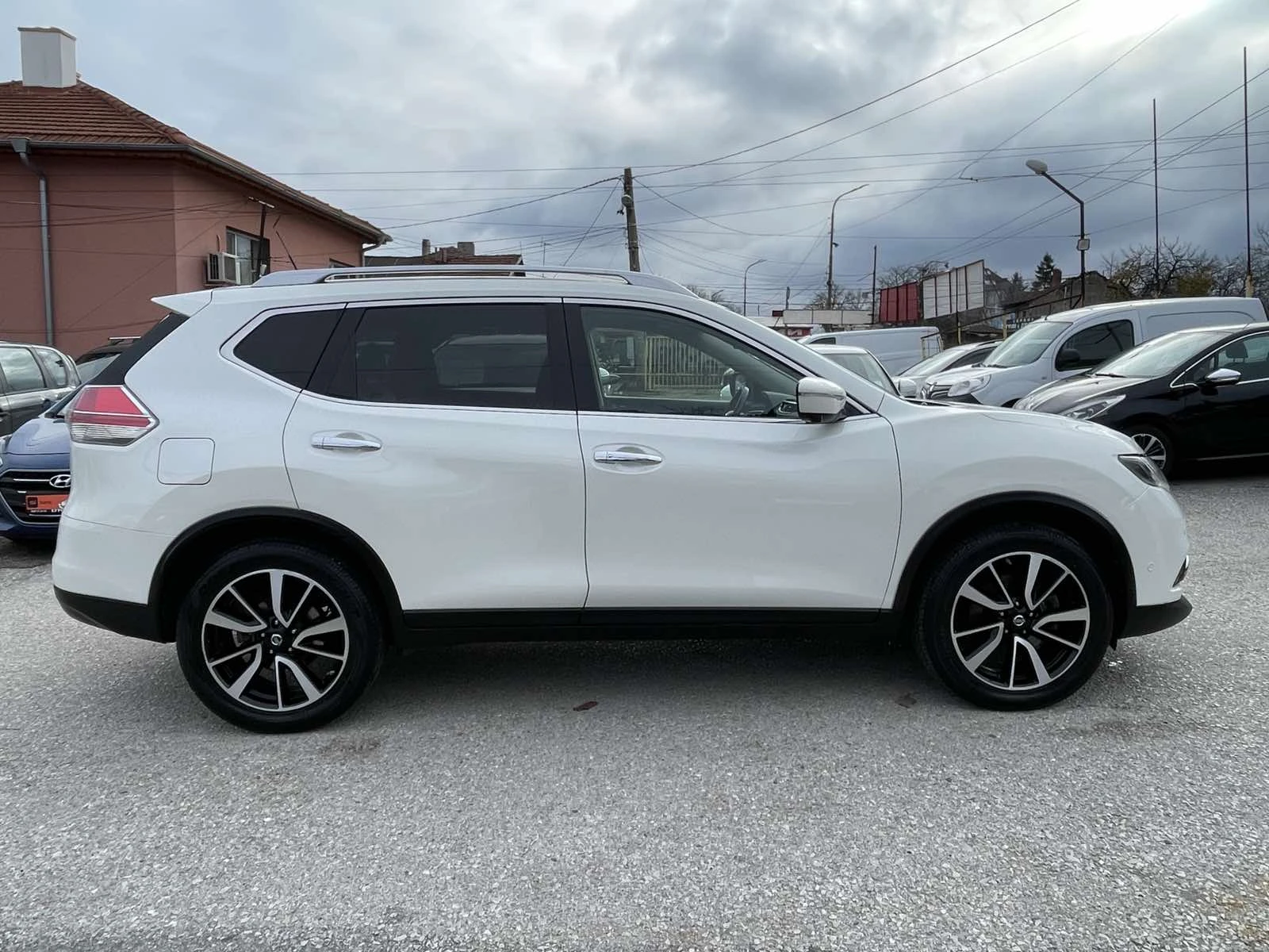 Nissan X-trail 1.6DCI-AВТОМАТ.ПАНОРАМА.7М.-ЛИЗИНГ - изображение 4