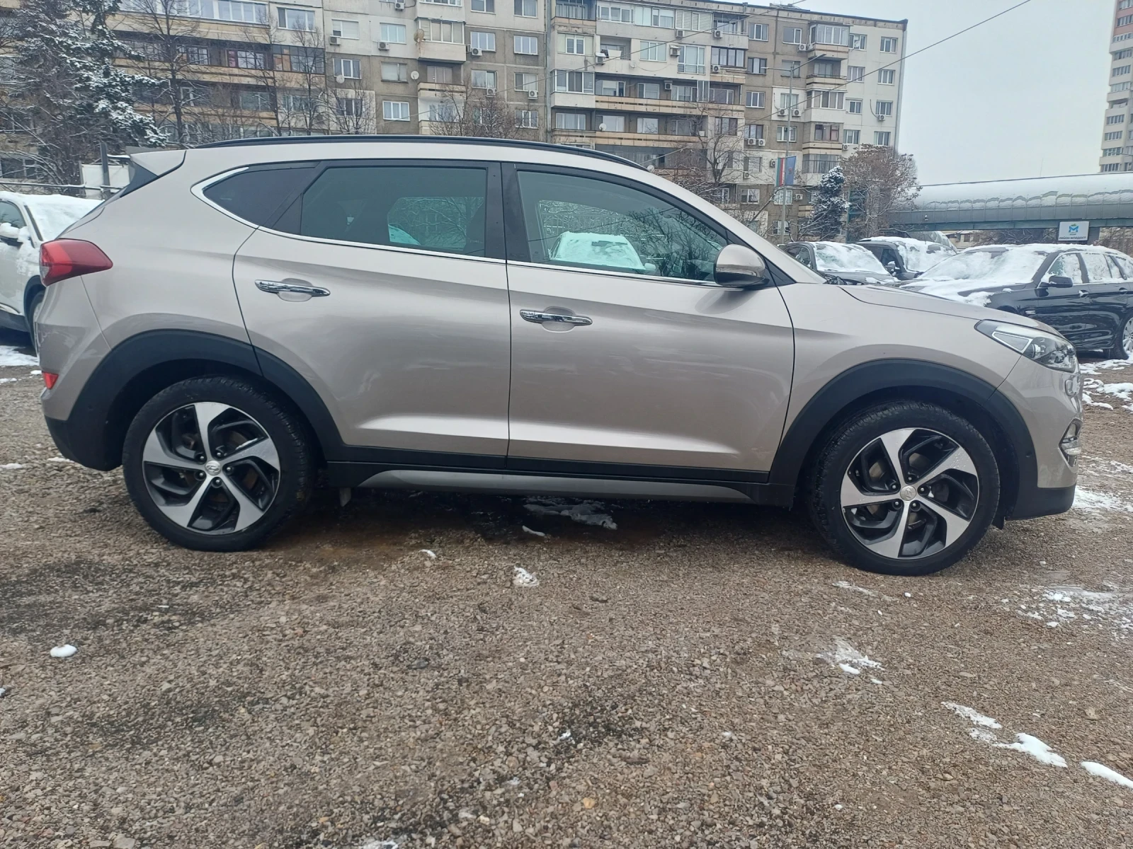 Hyundai Tucson 1.6 i FULL PANORAMA | Mobile.bg � ����������� 4