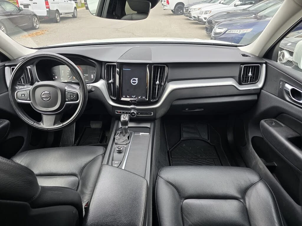Volvo XC60 2019 Volvo XC60 T5 Momentum AWD - изображение 8