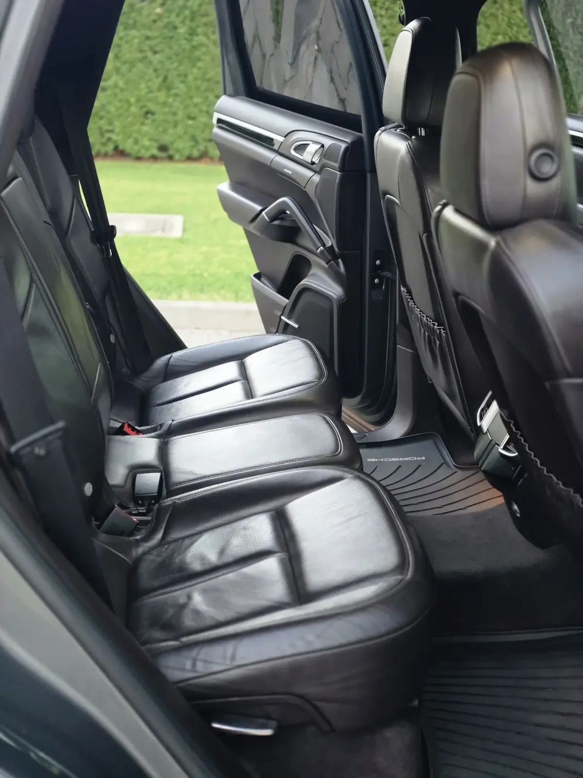 Porsche Cayenne CayenneS* Full* Panorama* , снимка 16 - Автомобили и джипове - 55117338