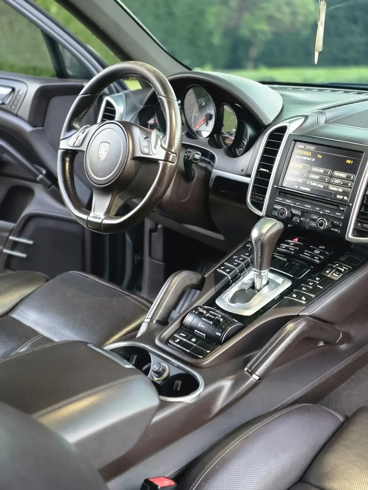 Porsche Cayenne CayenneS* Full* Panorama* , снимка 12 - Автомобили и джипове - 55117338