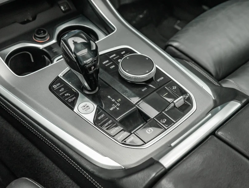 BMW X5 M SPORT* HEAD UP* DISTR* SOFT CLOSE* PARK ASSIST, снимка 13 - Автомобили и джипове - 53777651