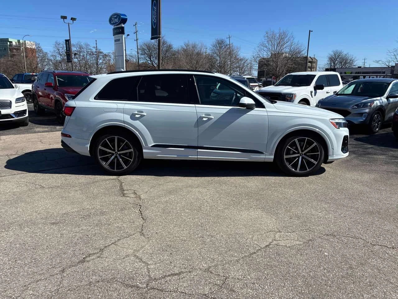 Audi Q7 * Technik * BANG & OLUFSEN* , снимка 3 - Автомобили и джипове - 54015208