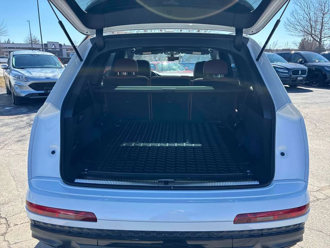 Audi Q7 * Technik * BANG & OLUFSEN* , снимка 16 - Автомобили и джипове - 54015208