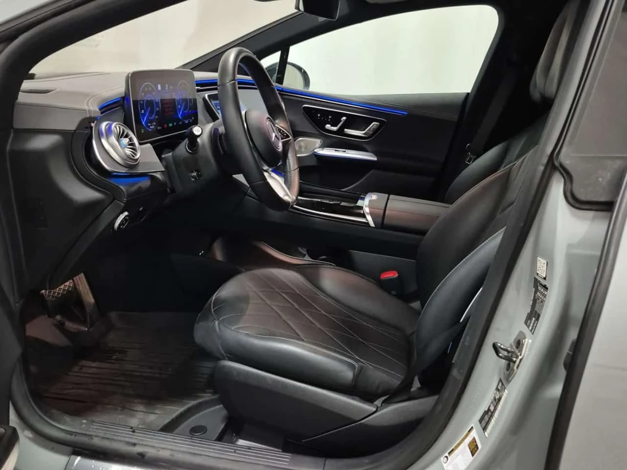 Mercedes-Benz EQE 500| NARDO| BURMESTER| ПАНО| 2 КЛЮЧА| ОБДУХВАНЕ, снимка 9 - Автомобили и джипове - 54227664