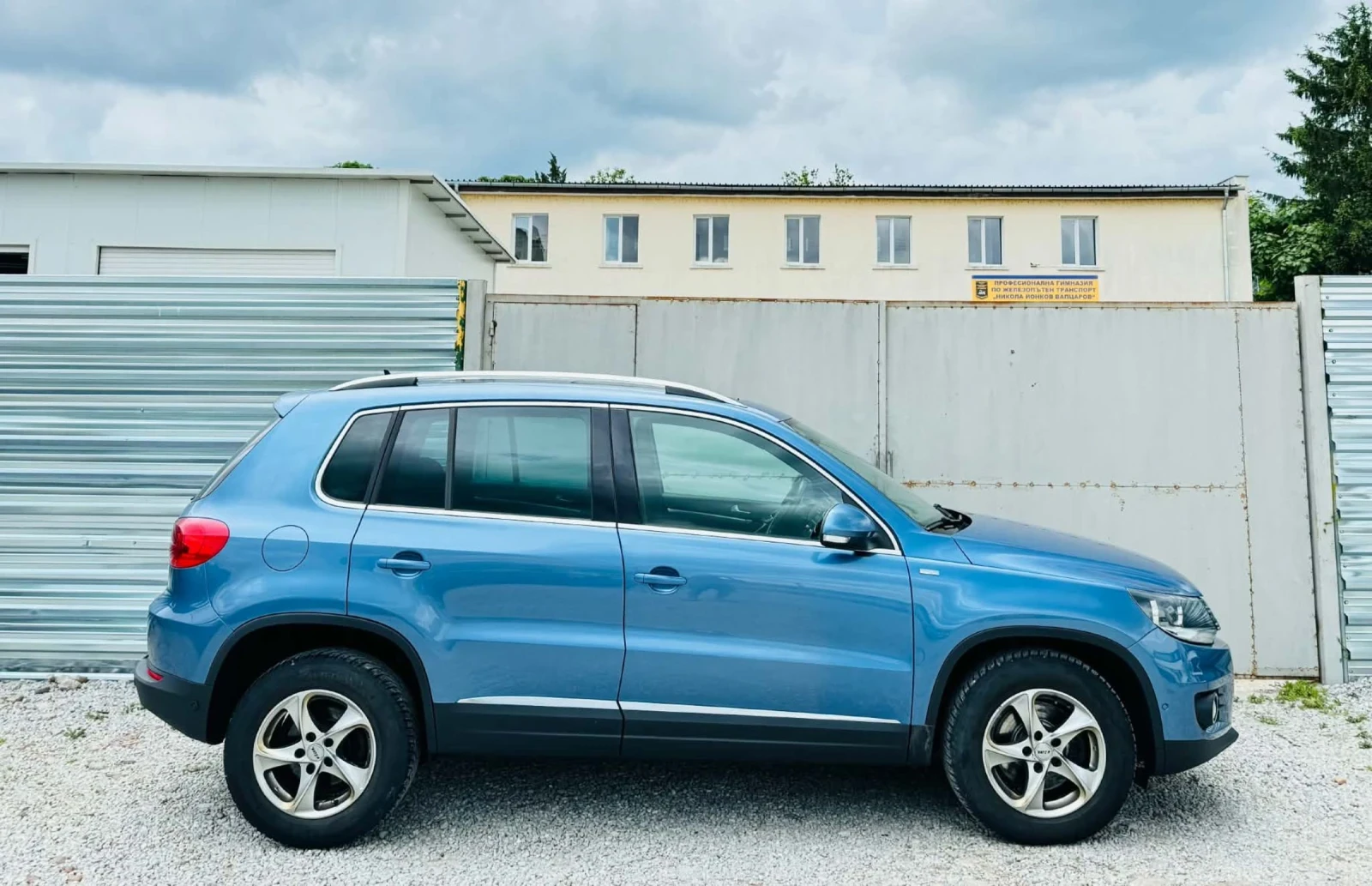 VW Tiguan 4X4* LIFE, снимка 4 - Автомобили и джипове - 54782395