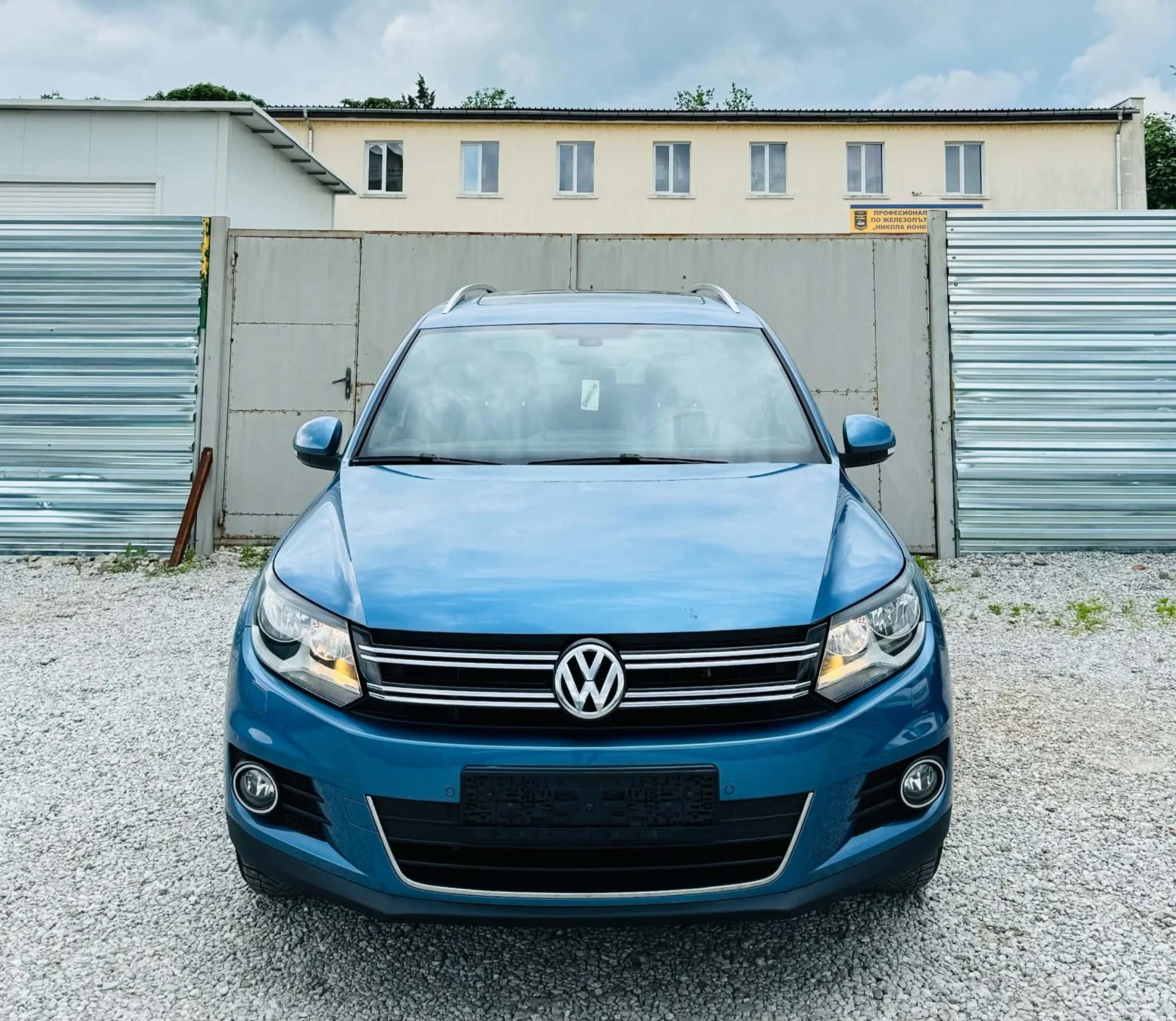 VW Tiguan 4X4* LIFE, снимка 2 - Автомобили и джипове - 54782395