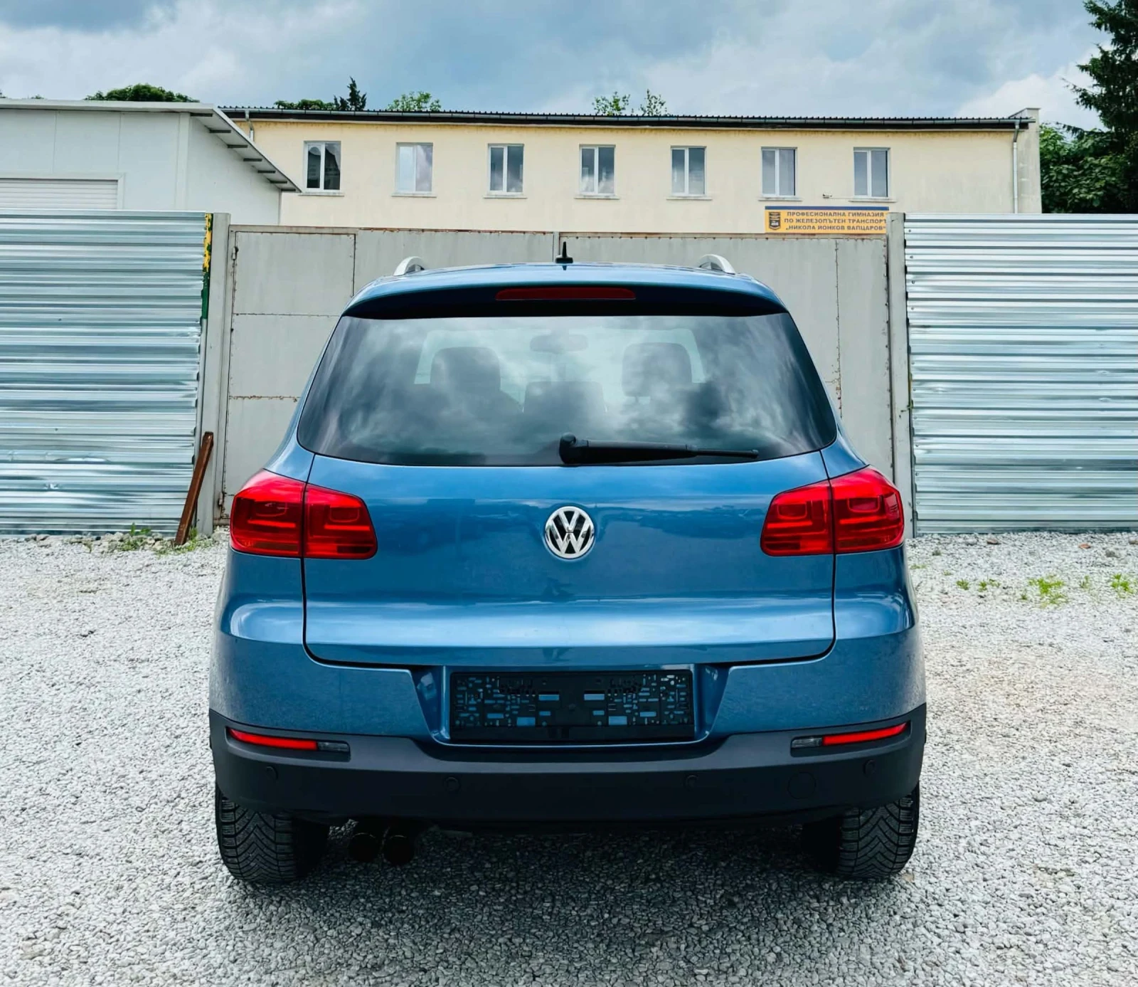 VW Tiguan 4X4* LIFE, снимка 14 - Автомобили и джипове - 54782395