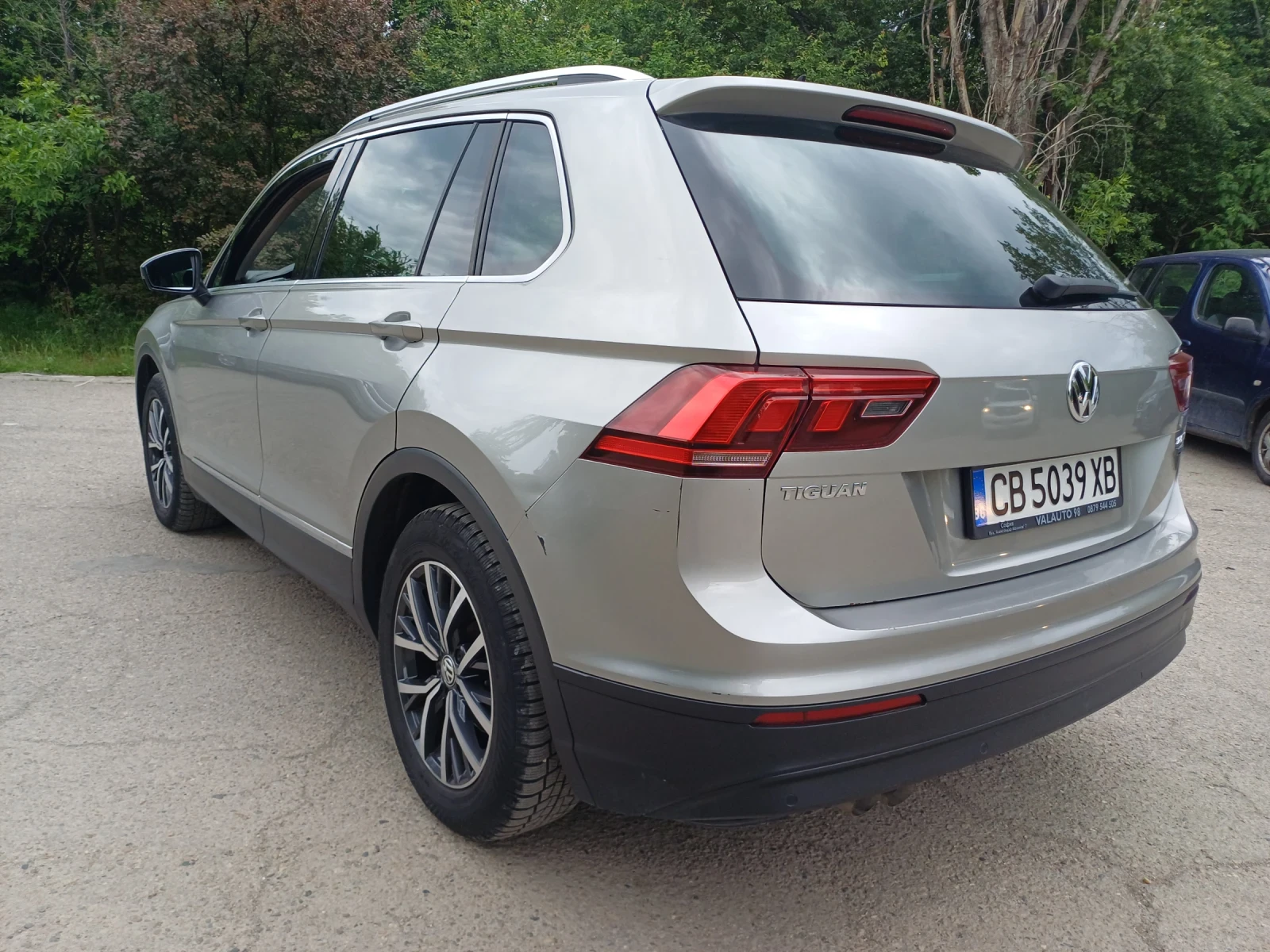 VW Tiguan 2.0 TDI BLUEMOTION TECHNOLOGY , снимка 7 - Автомобили и джипове - 54940154