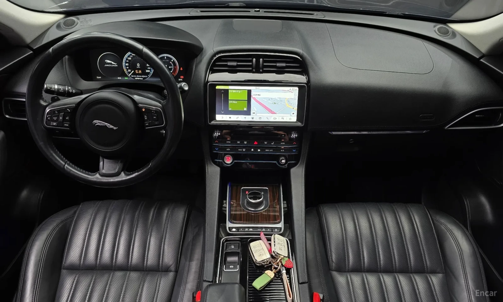 Jaguar F-PACE 2.0D* PORTFOLIO* , снимка 7 - Автомобили и джипове - 55049738