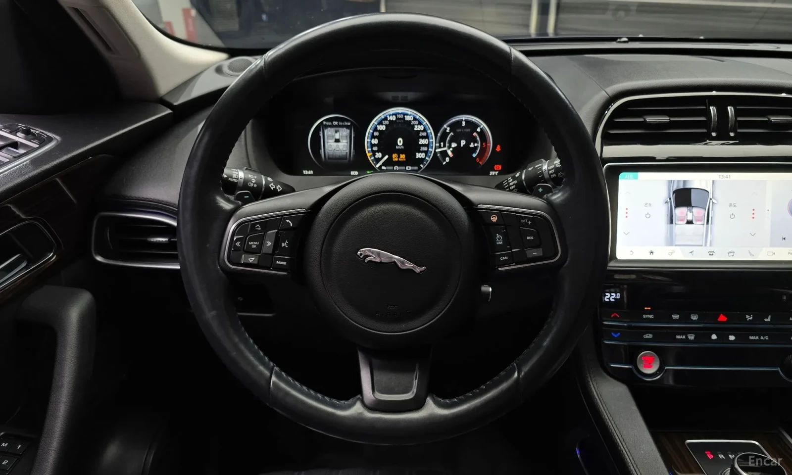 Jaguar F-PACE 2.0D* PORTFOLIO* , снимка 13 - Автомобили и джипове - 55049738