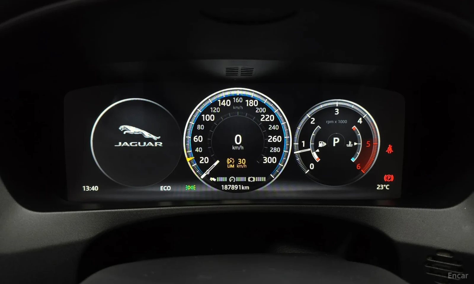 Jaguar F-PACE 2.0D* PORTFOLIO* , снимка 8 - Автомобили и джипове - 55049738