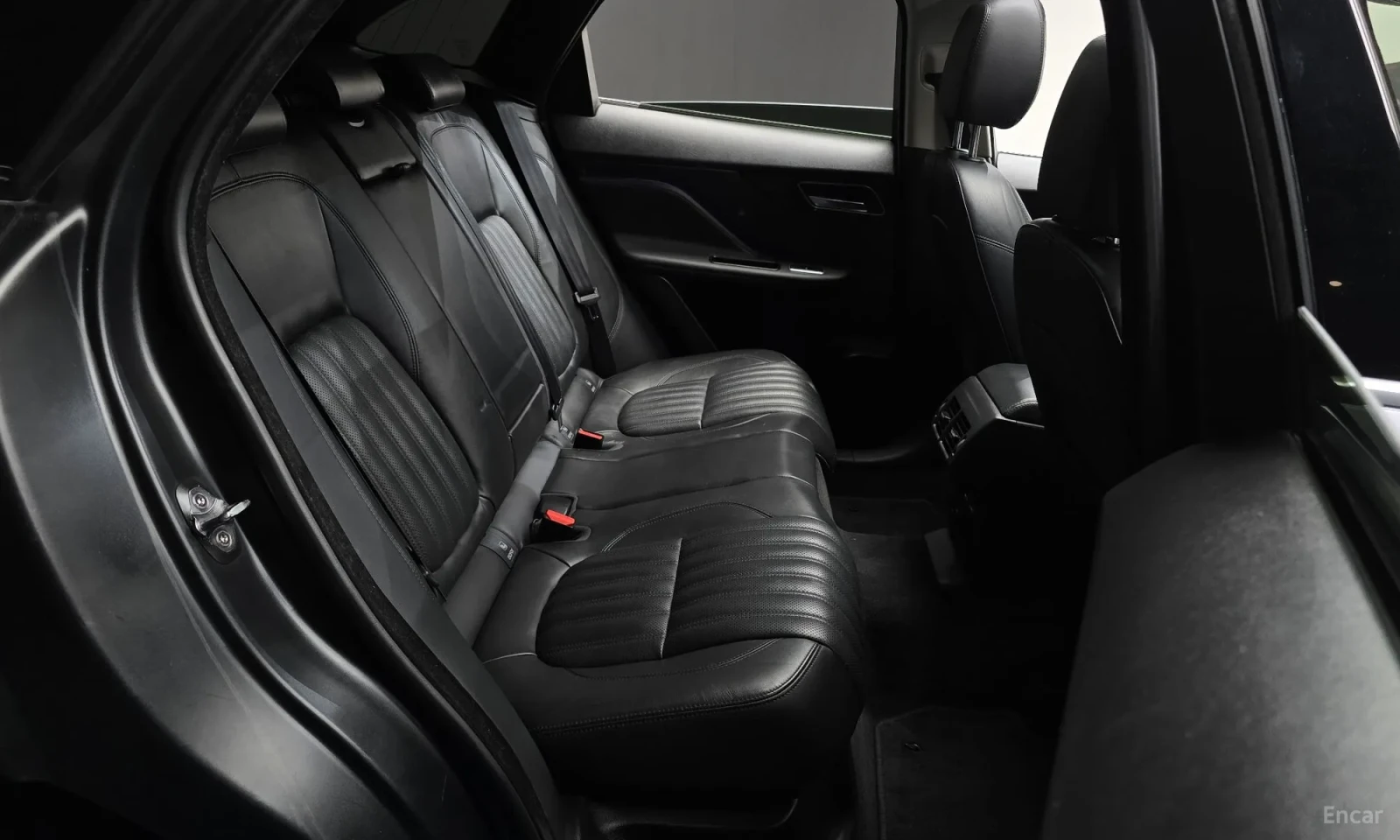 Jaguar F-PACE 2.0D* PORTFOLIO* , снимка 11 - Автомобили и джипове - 55049738