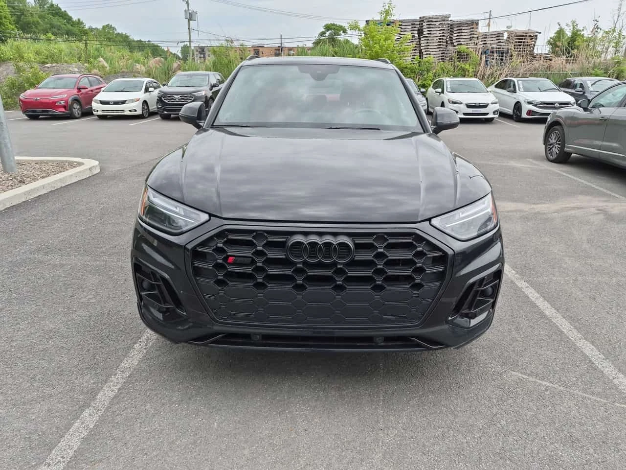 Audi SQ5 Progressiv / ЧЕРВЕН САЛОН / DISTRONIC / АВТОКРЕДИТ, снимка 6 - Автомобили и джипове - 55507513