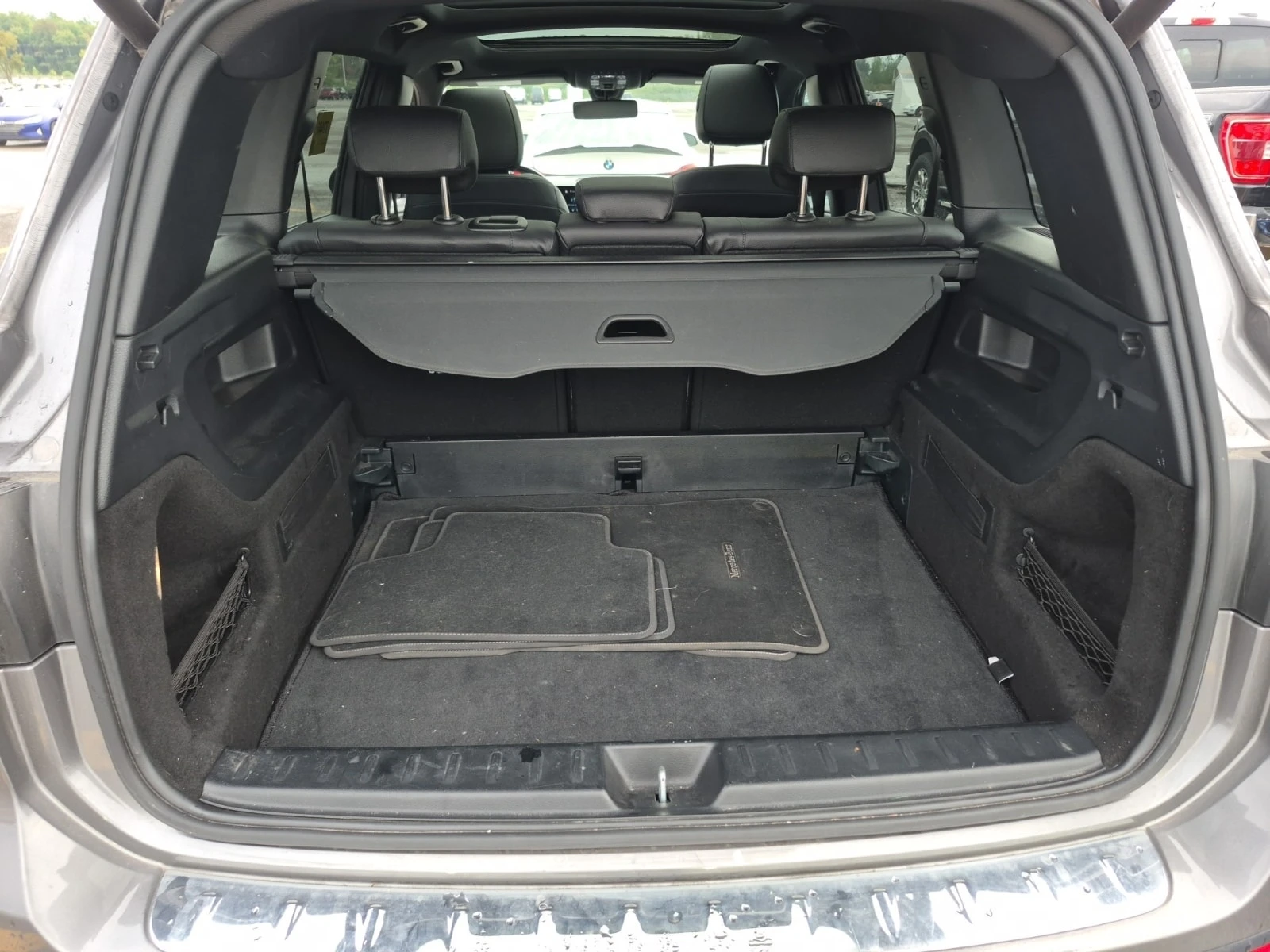 Mercedes-Benz GLB 250  250 4MATIC SPORT UTILITY 4D / АВТОКРЕДИТ, снимка 13 - Автомобили и джипове - 56023191