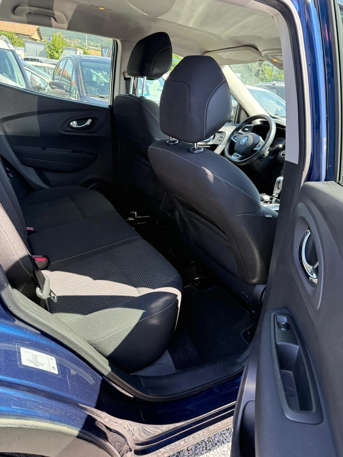 Renault Kadjar, снимка 10 - Автомобили и джипове - 56647078
