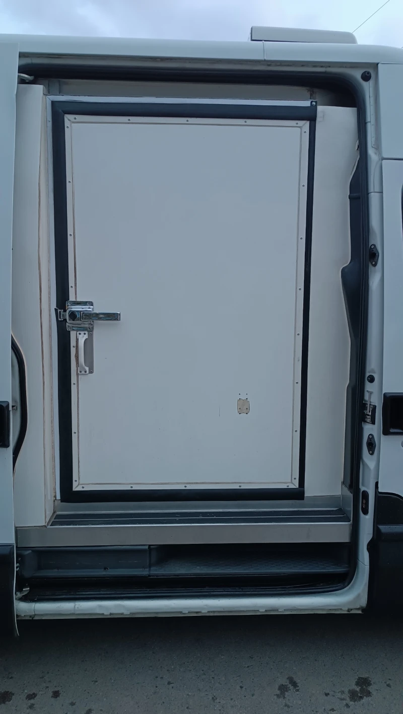 Iveco 35s13 2.3D MAXI база, хладилен, снимка 7 - Бусове и автобуси - 52577435