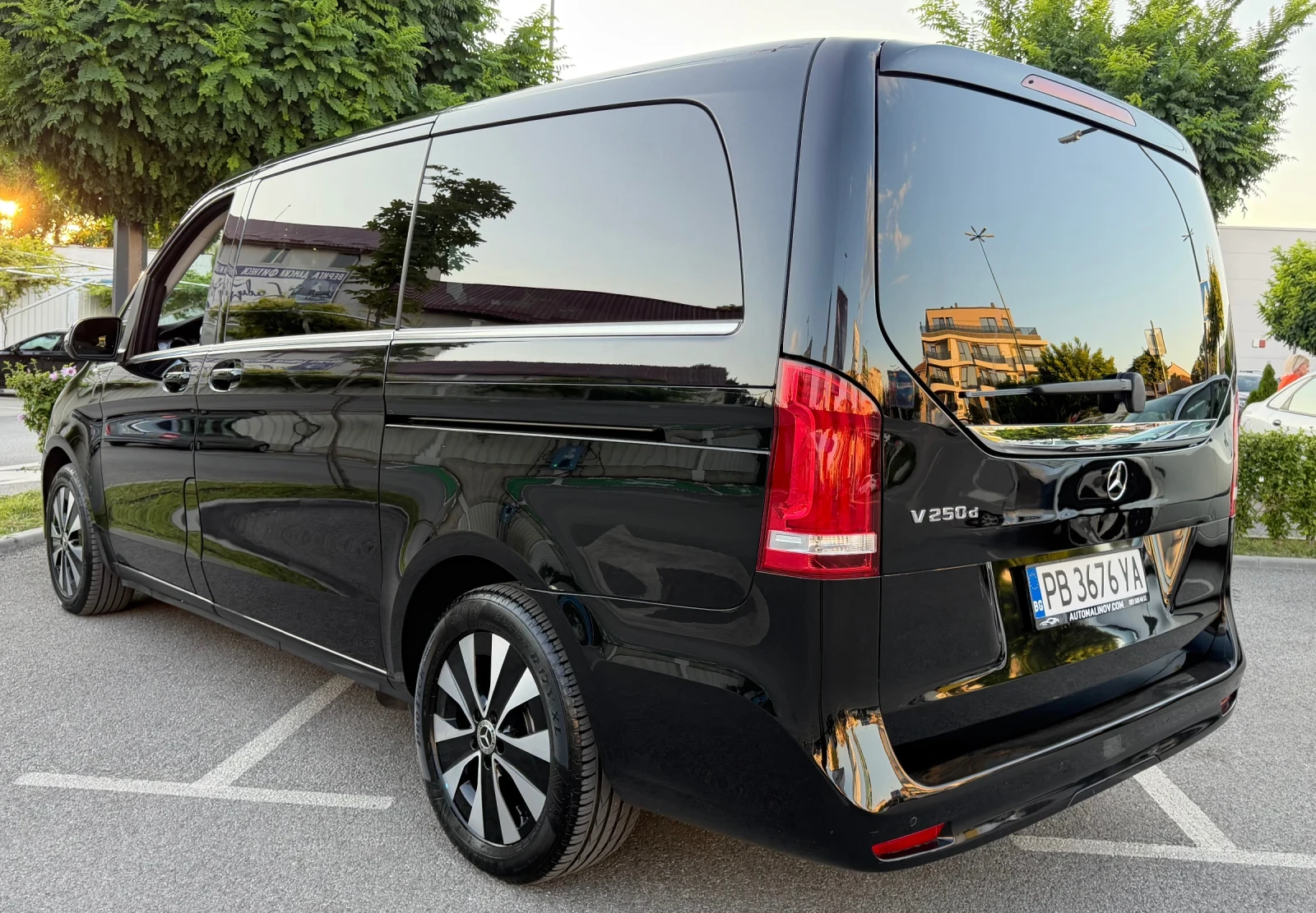 Mercedes-Benz V 250 654, 10/2022, car play, снимка 6 - Бусове и автобуси - 55852724