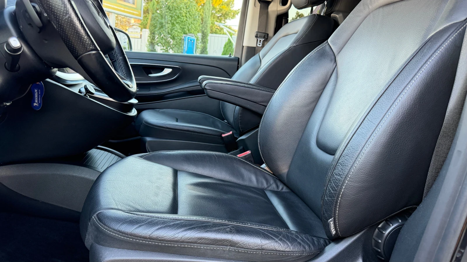 Mercedes-Benz V 250 654, 10/2022, car play, снимка 14 - Бусове и автобуси - 55852724
