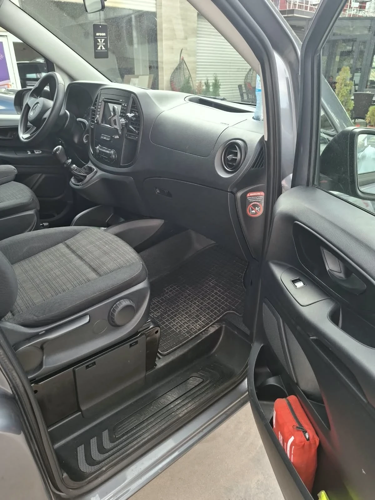 Mercedes-Benz Vito, снимка 13 - Бусове и автобуси - 55944165