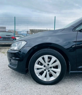 VW Golf 1.6 TDI * Автоматик* Дистроник* Сервизна история* , снимка 17