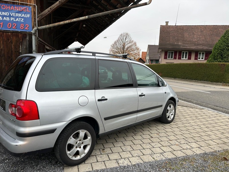 VW Sharan 2.0TDI 6+1 Швейцария, снимка 8 - Автомобили и джипове - 43453758