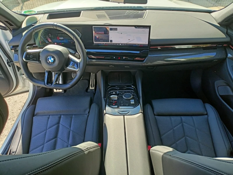 BMW 520 d Sedan, снимка 8 - Автомобили и джипове - 47139694