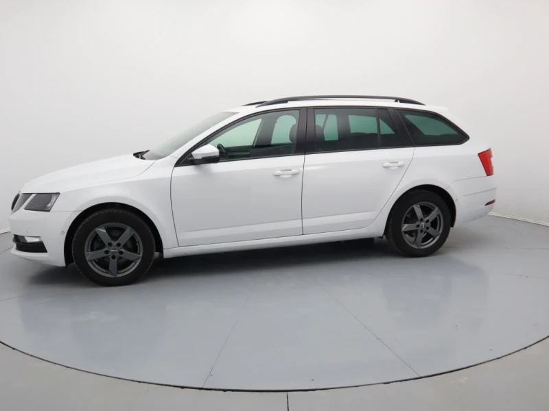 Skoda Octavia 2.0 TDI, снимка 5 - Автомобили и джипове - 47293845