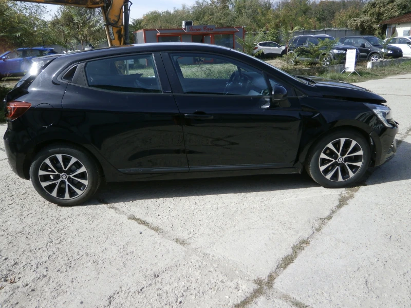 Renault Clio 1.6 Aut.E-tech/Hybrid, снимка 2 - Автомобили и джипове - 47449459