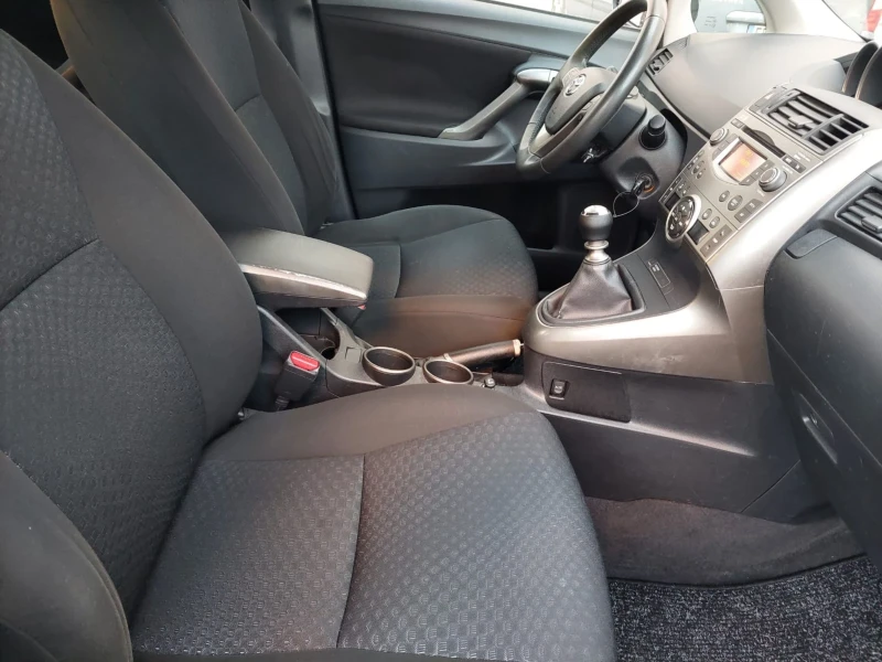 Toyota Verso 2.0 D4D 126к.с., снимка 13 - Автомобили и джипове - 47681252