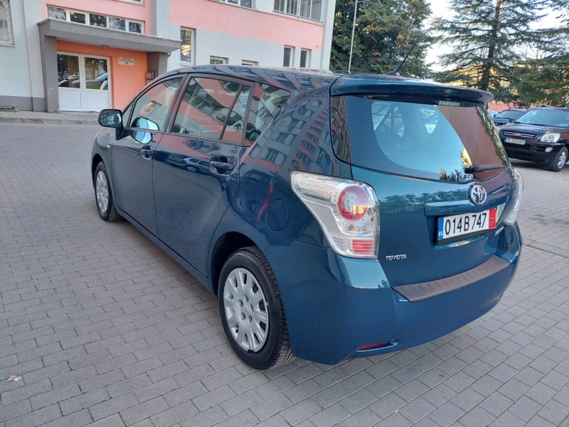 Toyota Verso 2.0 D4D 126к.с., снимка 8 - Автомобили и джипове - 47681252