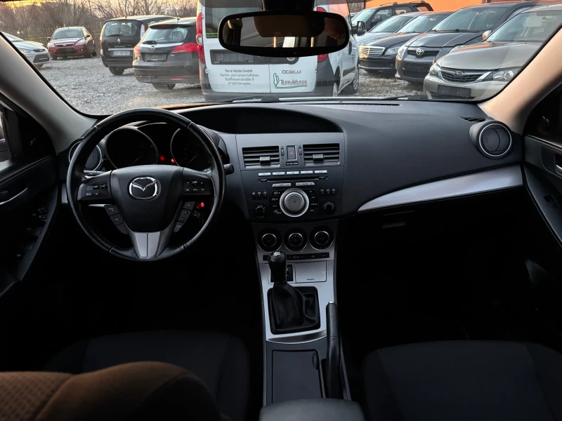 Mazda 3 1.6-116кс, снимка 12 - Автомобили и джипове - 48591033