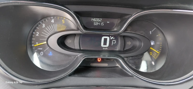 Renault Captur AUTOMAT, 1.5DCI, EURO 5, снимка 16 - Автомобили и джипове - 53382165