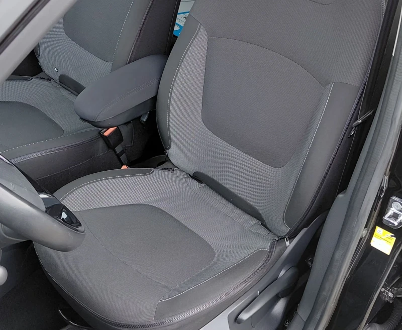 Renault Captur AUTOMAT, 1.5DCI, EURO 5, снимка 13 - Автомобили и джипове - 53382165