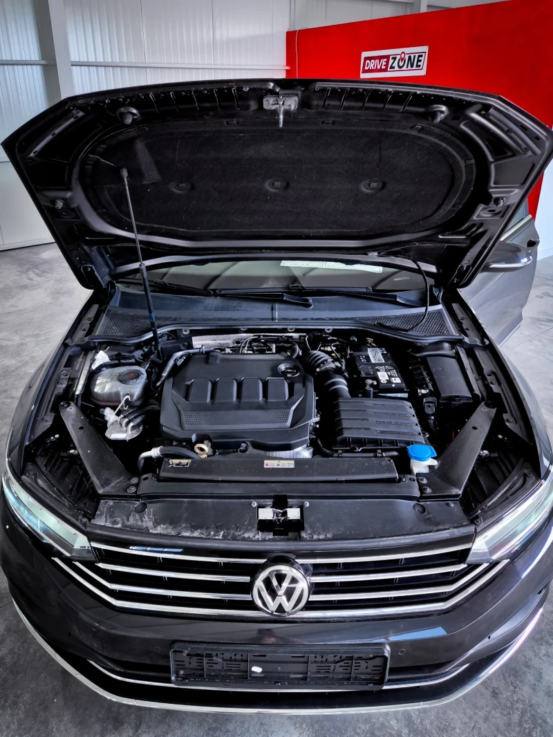 VW Passat 2.0 TDI * 150 кс * DSG * Elegance - 39900 лв. - 55367308 | Car24.bg