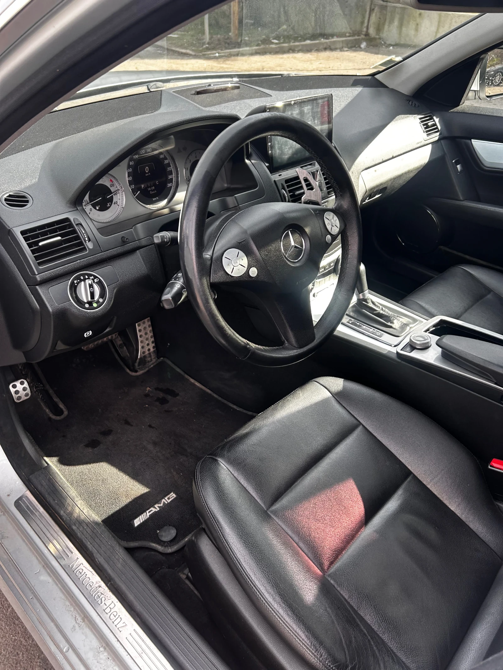 Mercedes-Benz C 300 AMG пакет, снимка 7 - Автомобили и джипове - 53026560