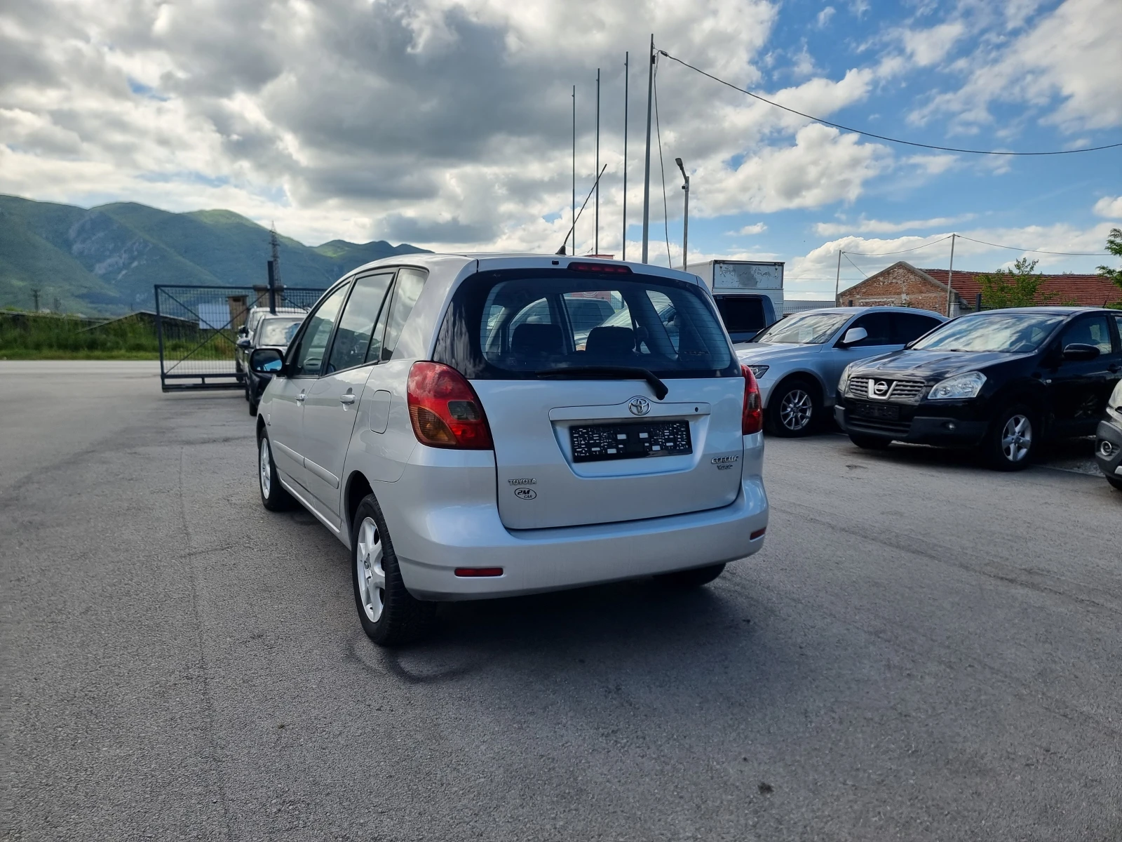 Toyota Corolla verso 2.0D4D, снимка 5 - Автомобили и джипове - 53200956