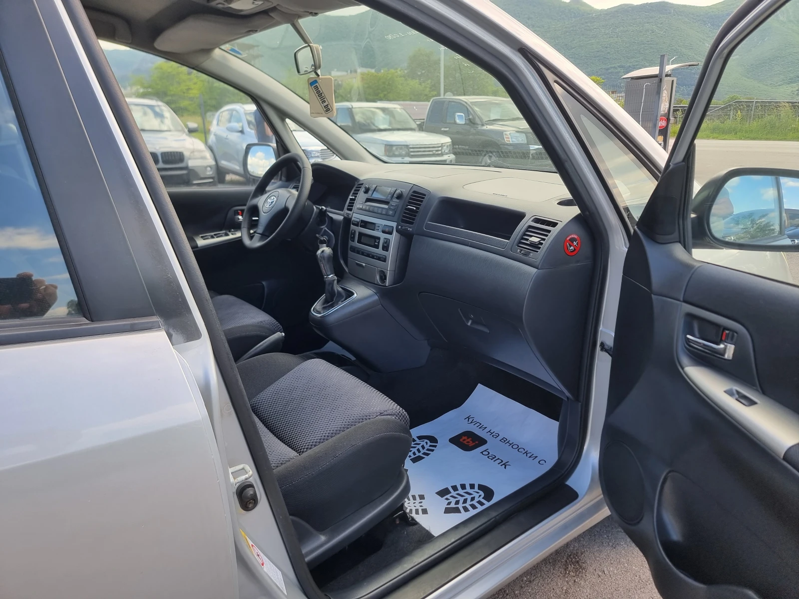 Toyota Corolla verso 2.0D4D, снимка 15 - Автомобили и джипове - 53200956