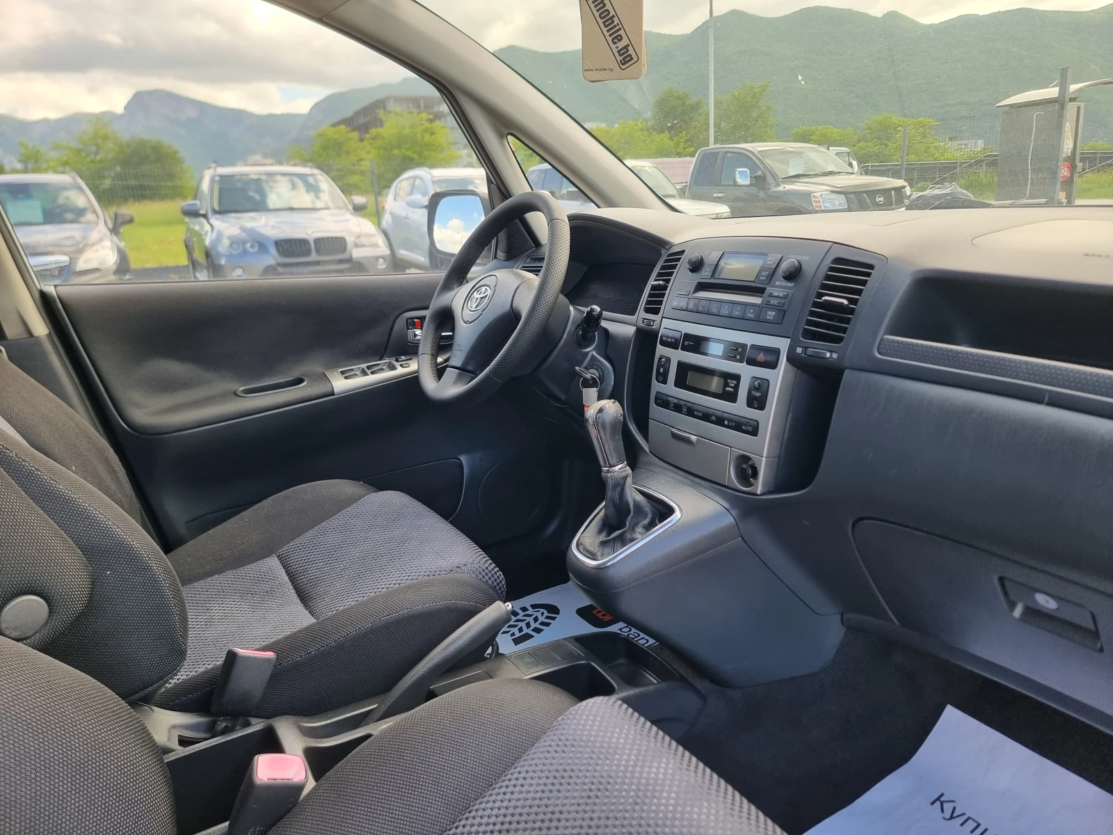 Toyota Corolla verso 2.0D4D, снимка 16 - Автомобили и джипове - 53200956