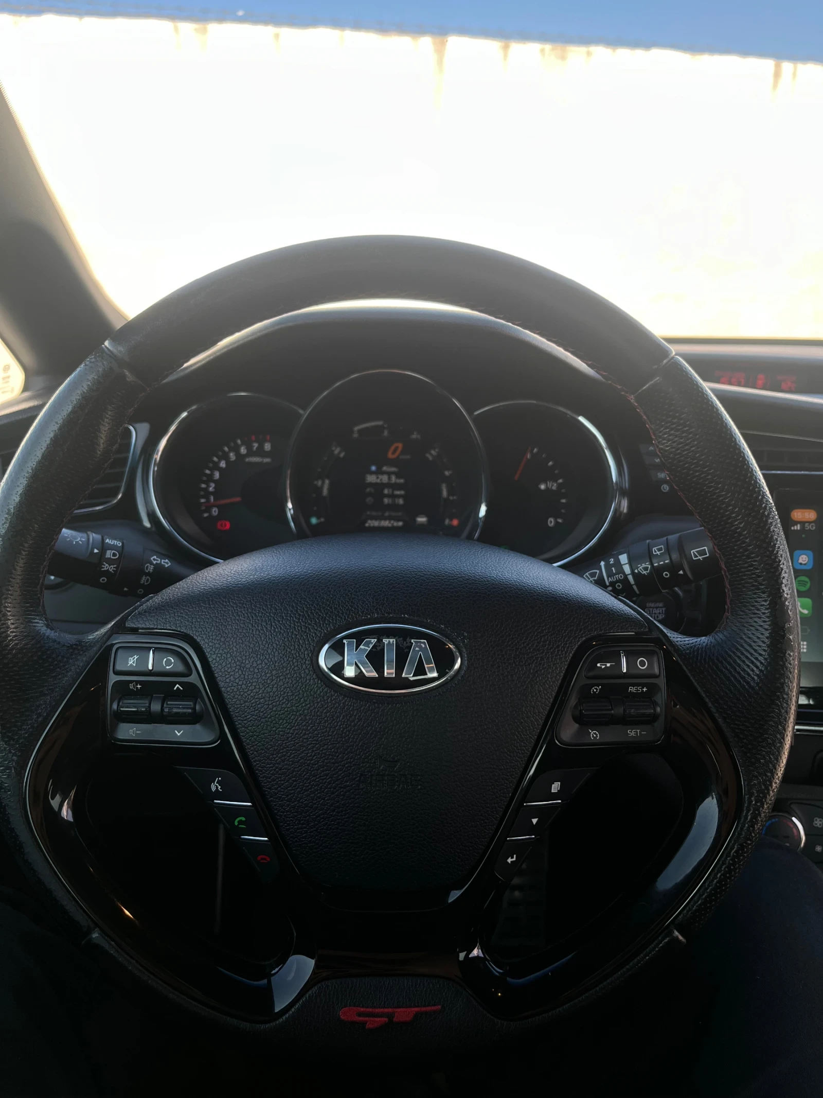 Kia Ceed GT 1.6T GDi, снимка 9 - Автомобили и джипове - 53747411