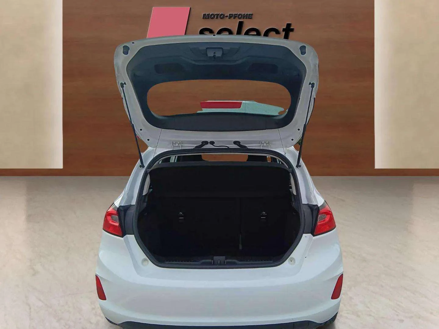 Ford Fiesta 1.1, снимка 12 - Автомобили и джипове - 53788935