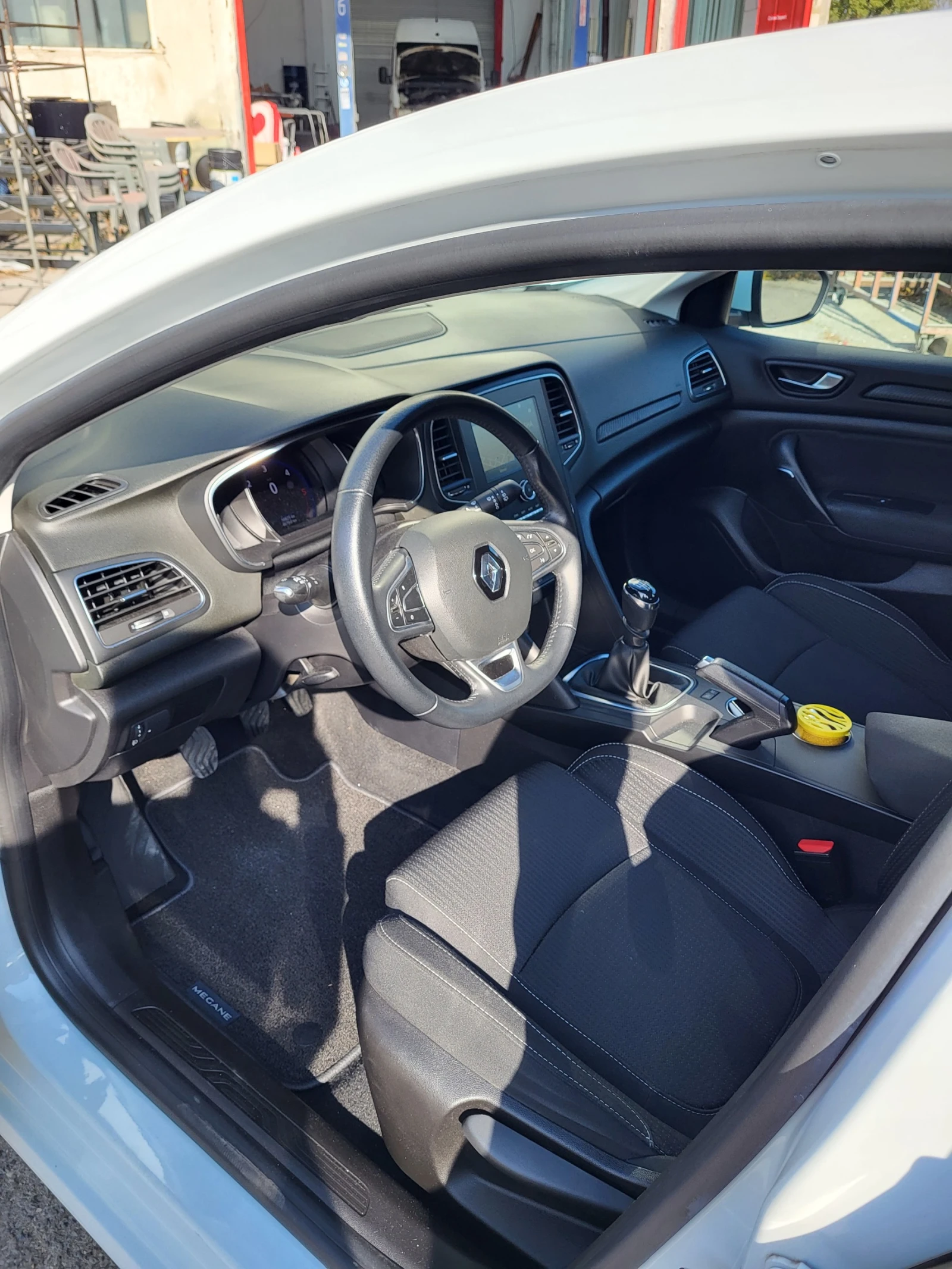 Renault Megane, снимка 12 - Автомобили и джипове - 53897586