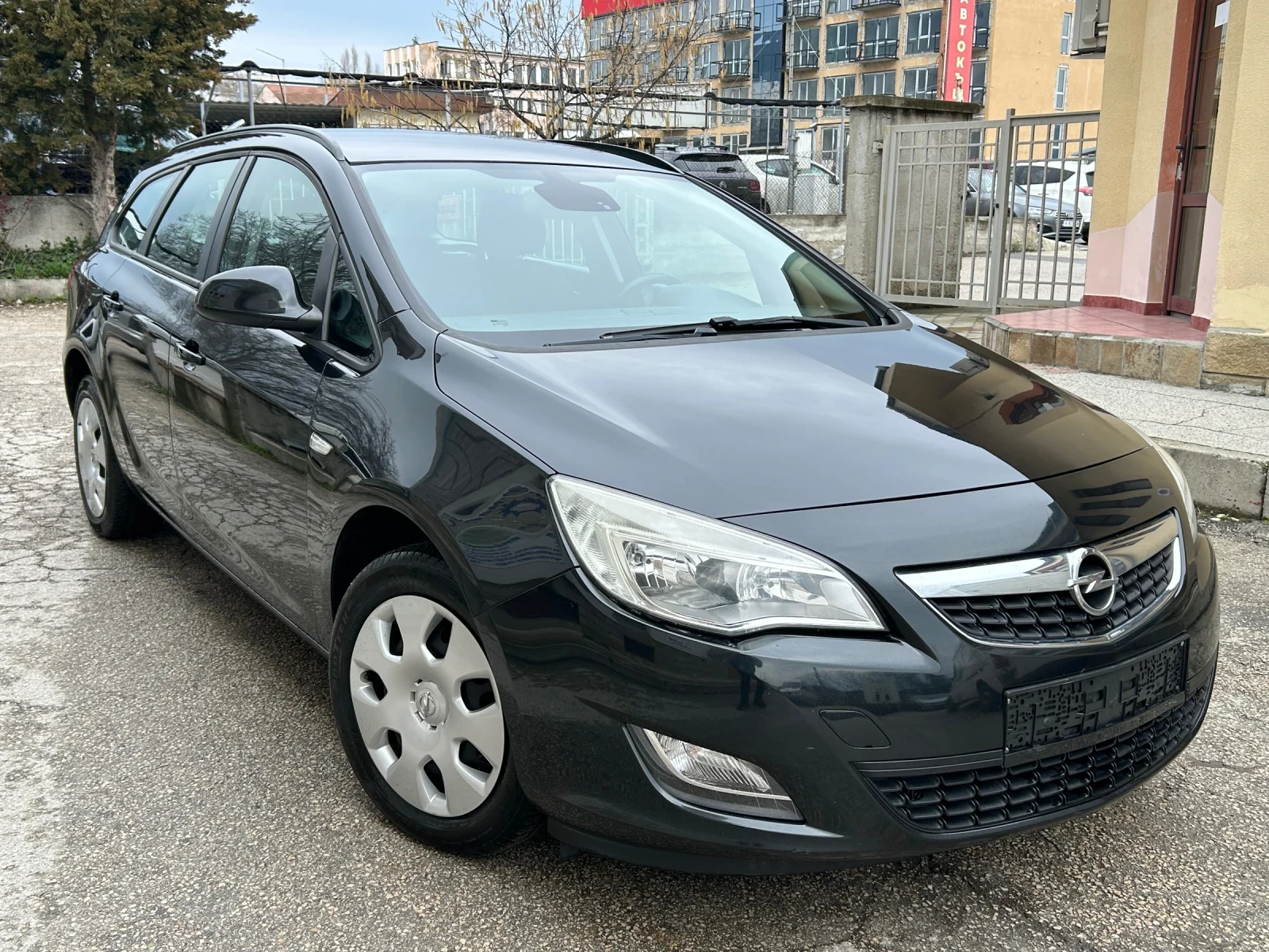 Opel Astra 1.4i 101к.с. СТАРИЯ МОТОР , снимка 3 - Автомобили и джипове - 53964804