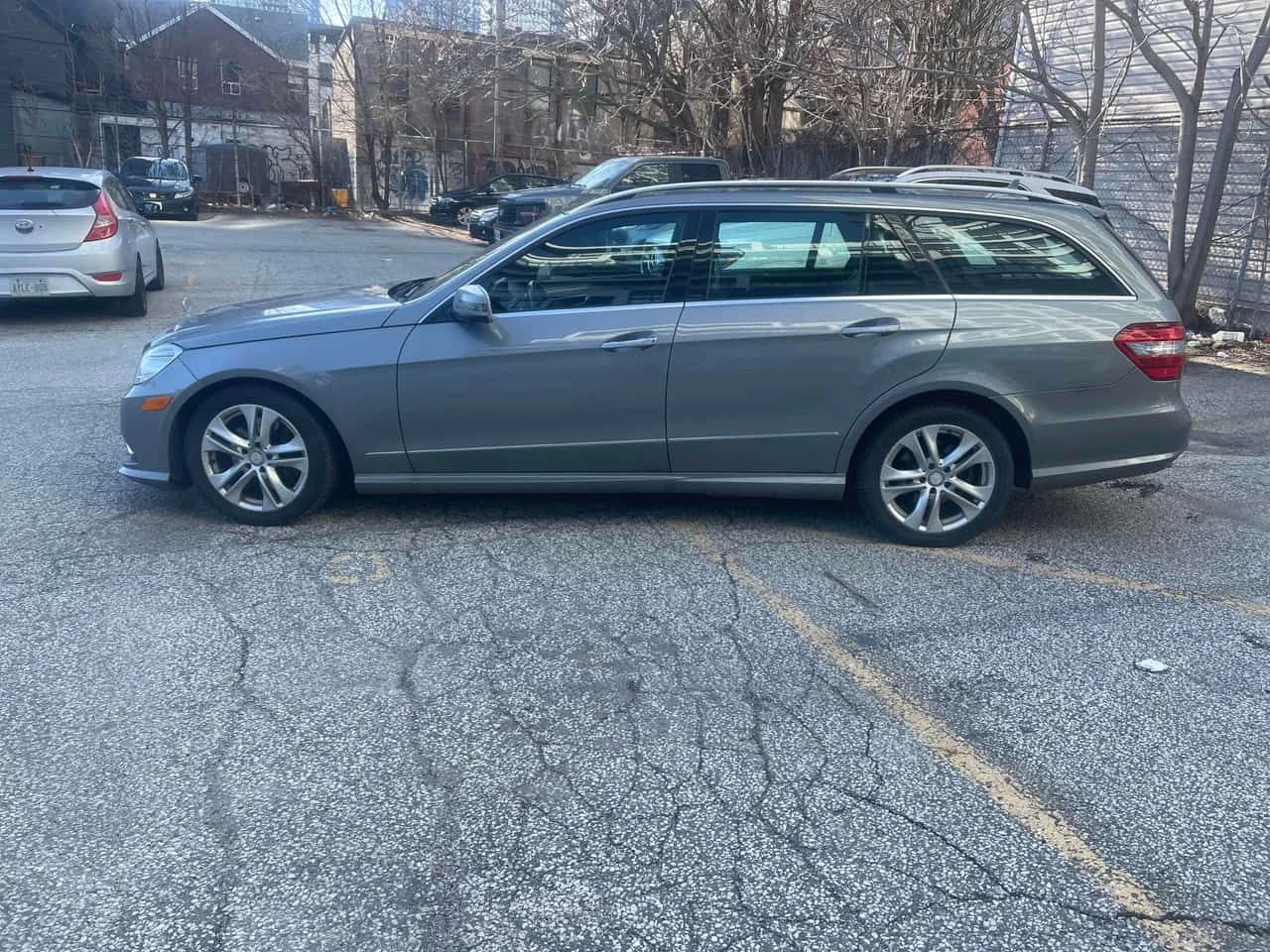 Mercedes-Benz E 350 | ПОДГРЕВИ| ПАНОРАМА| 2 КЛЮЧА| KEYLESS| CARFAX, снимка 3 - Автомобили и джипове - 54002006