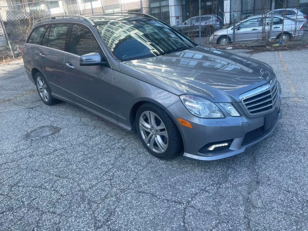 Mercedes-Benz E 350 | ПОДГРЕВИ| ПАНОРАМА| 2 КЛЮЧА| KEYLESS| CARFAX, снимка 5 - Автомобили и джипове - 54002006