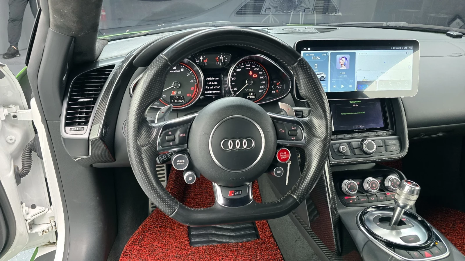 Audi R8 5.2 V10 Quattro / FACELIFT / B&O, снимка 13 - Автомобили и джипове - 54056428